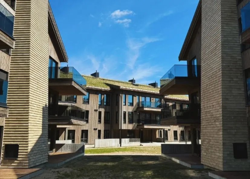 Fasade Mosetertoppen Skistadion sommer