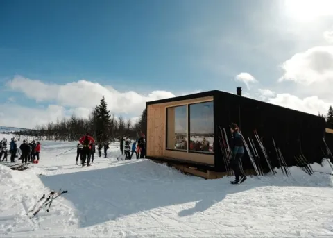 Dagsturhytta ved Nedre Moksjøen